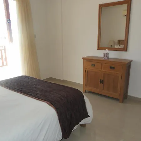 Apartment First Floor One Bedroom Apartment, Sea & Pool View, Free Wifi *