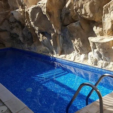 First Floor One Bedroom Apartment, Sea & Pool View, Free Wifi *