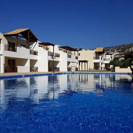 First Floor One Bedroom Apartment, Sea & Pool View, Free Wifi